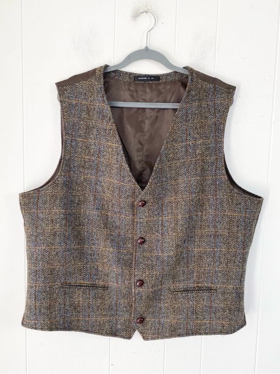 Walter and hawkes Other - Walker and Hawkes Men's Harris Tweed Dalson Waistcoat In Clinton Brown Size 48”